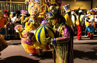 Colourful parade with costumes and masks at the Córdoba Carnival in February