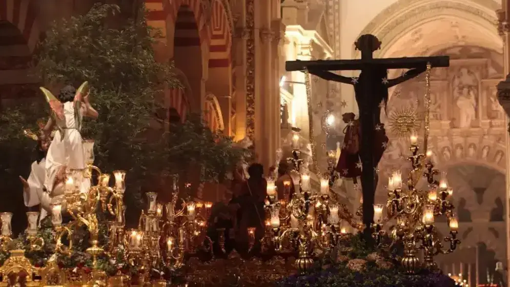Semana Santa procession through Córdoba's historic streets at night