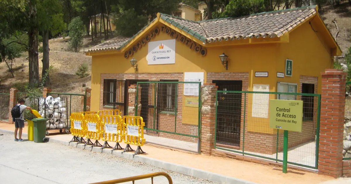 From Córdoba: Caminito del Rey Guided Day Trip
