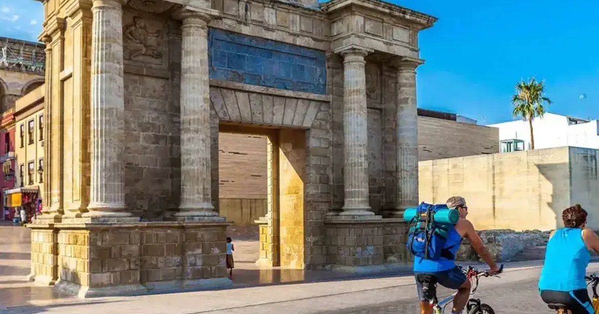 Daily Highlights Bike Tour